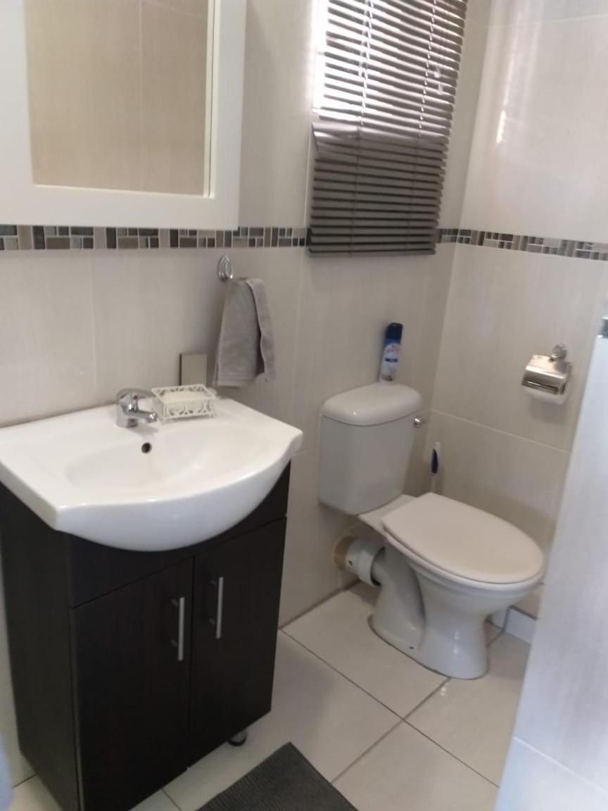 Tj Self-Catering Apartment Graaff Reinet Room photo