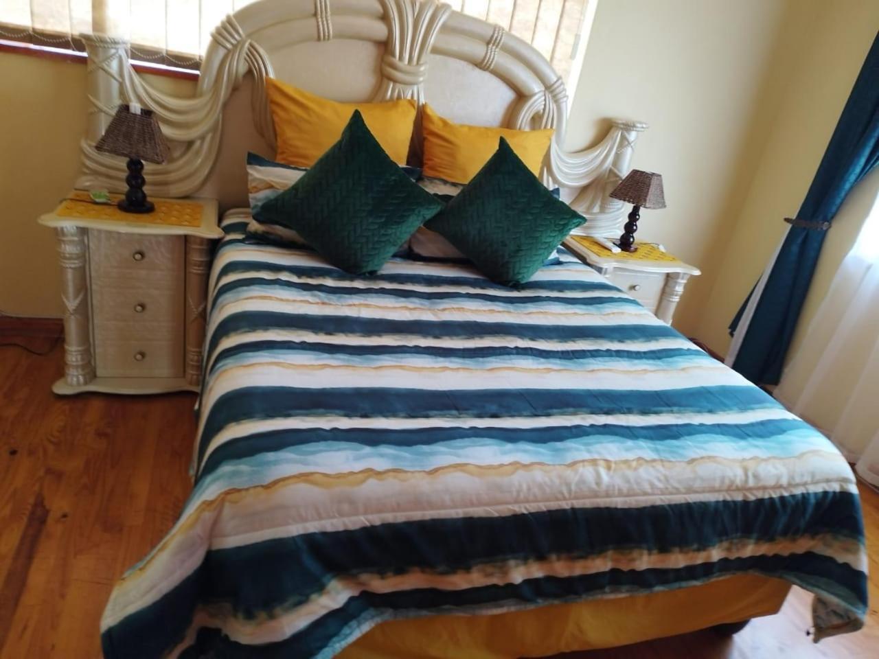Tj Self-Catering Apartment Graaff Reinet Room photo